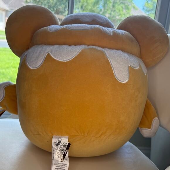 NWT | 14.5 Disney Munchlings Mickey Cinnamon Swirl Bun - New with Tags! - Picture 4 of 6